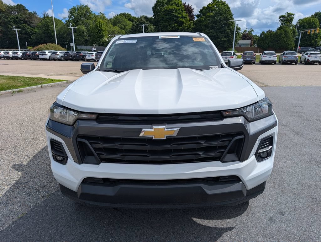 Used 2024 Chevrolet Colorado LT w/ LT Convenience Package AWD/4WD image 9