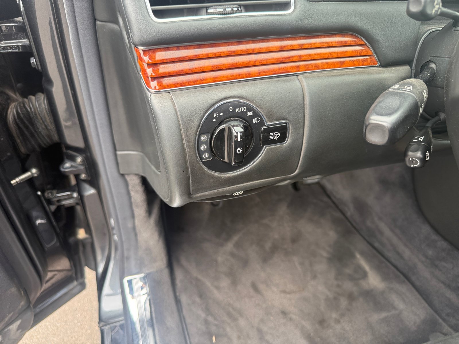 Used 2005 Maybach 57 RWD image 15