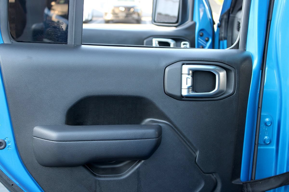 Used 2024 Jeep Wrangler Unlimited AWD/4WD image 21
