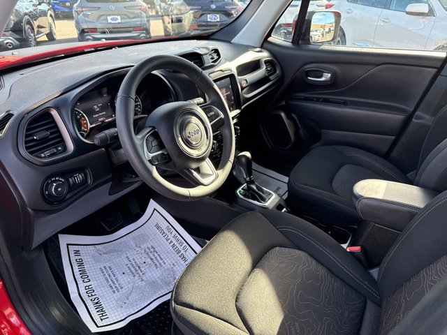 Used 2023 Jeep Renegade Latitude image 13