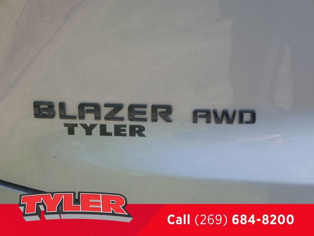 Used 2023 Chevrolet Blazer RS w/ Driver Confidence II Package AWD/4WD image 14