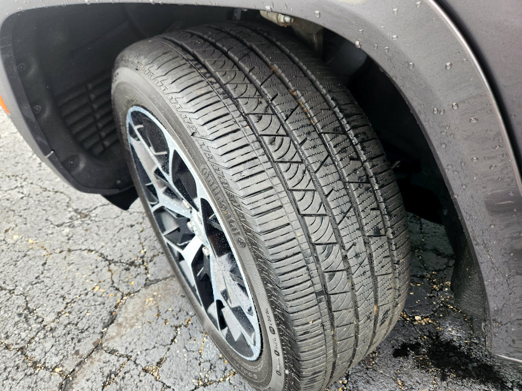 Used 2022 Jeep Grand Cherokee Summit AWD/4WD image 18