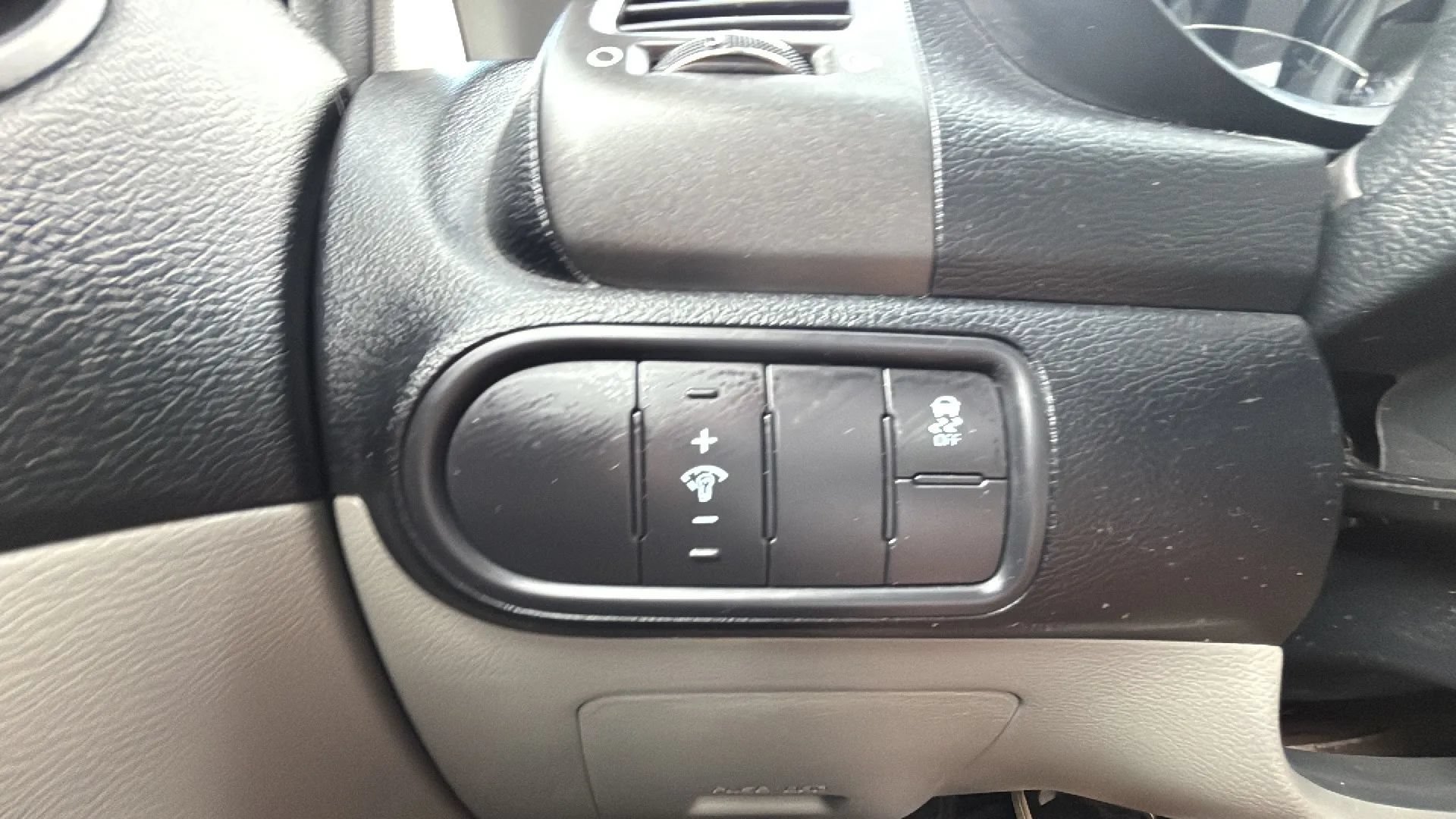 Used 2016 Kia Forte LX FWD image 21
