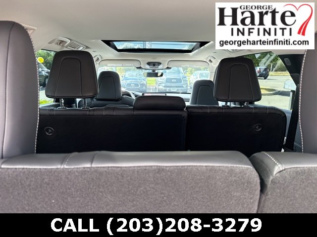 New 2026 INFINITI QX60 Luxe w/ Family Package image 13