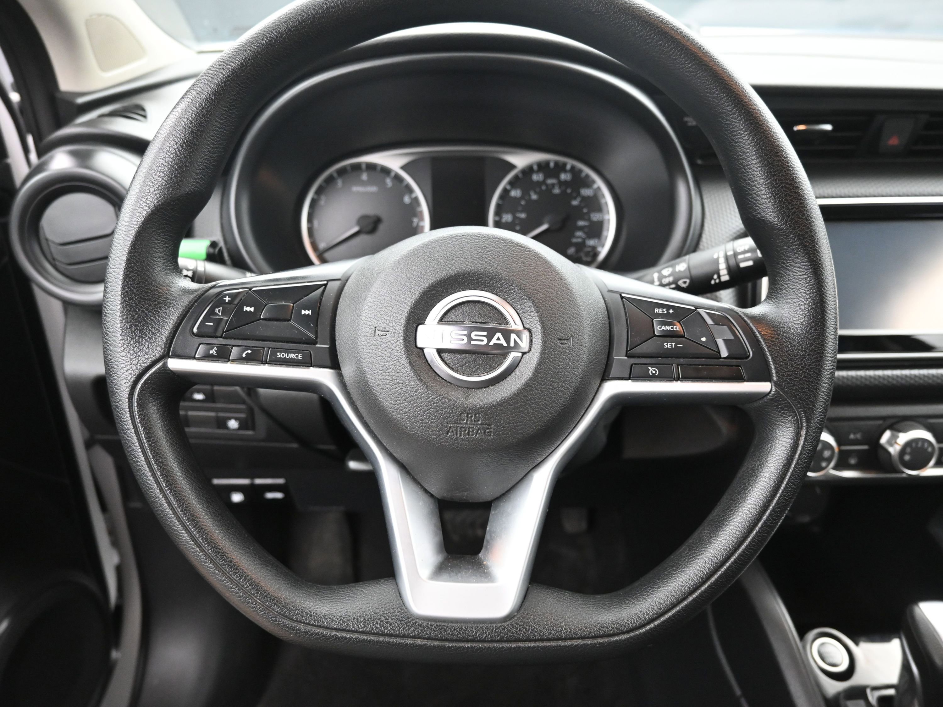 Used 2022 Nissan Kicks S FWD image 13