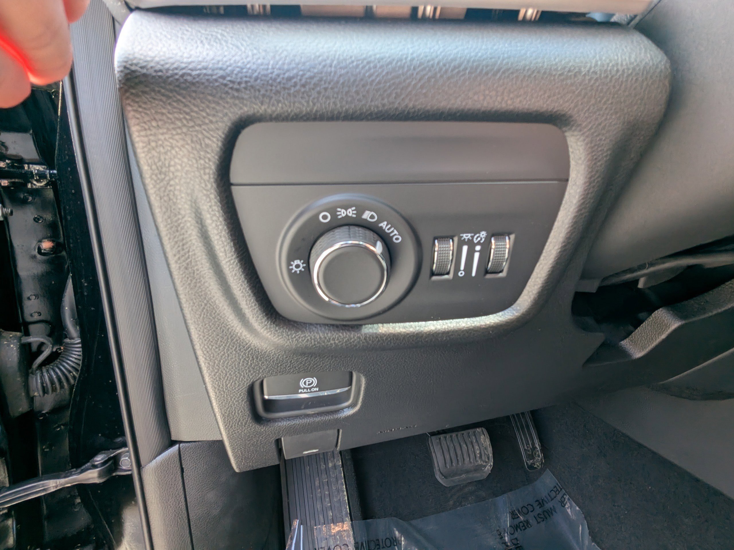 Certified 2025 Jeep Grand Cherokee Laredo X w/ Luxury Tech Group I image 20