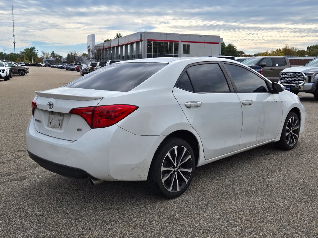 Used 2018 Toyota Corolla SE FWD image 5
