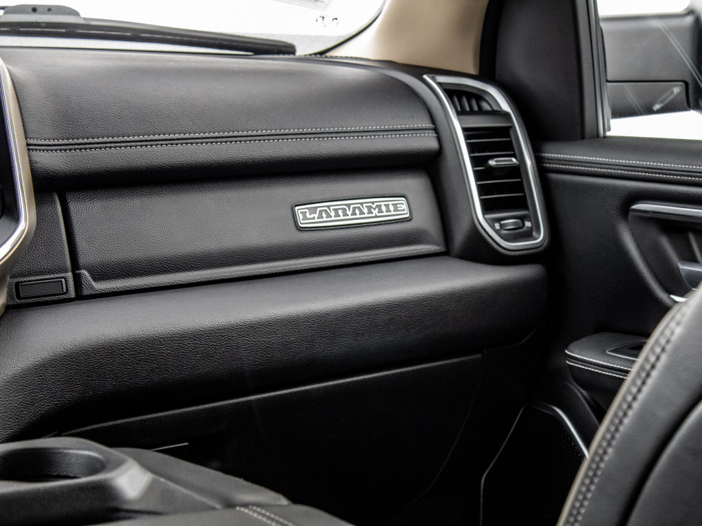Used 2019 RAM 1500 Laramie AWD/4WD image 25