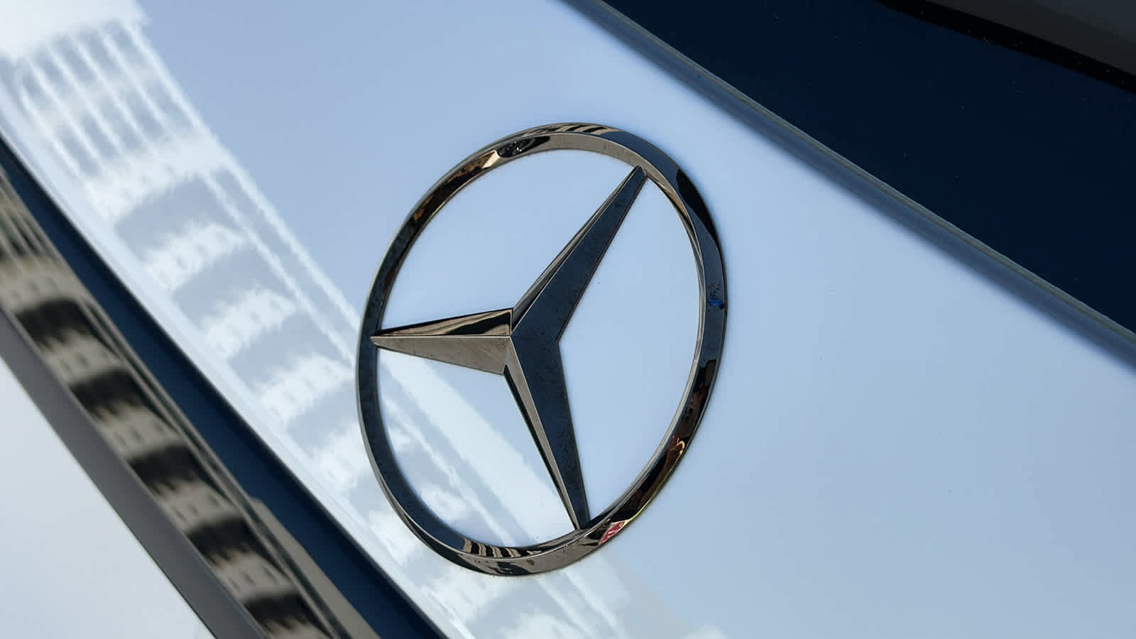 New 2026 Mercedes-Benz GLC 43 AMG 4MATIC image 9
