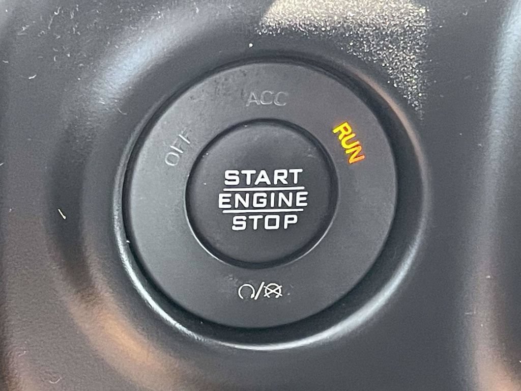 Used 2022 Jeep Wrangler Sport AWD/4WD image 23