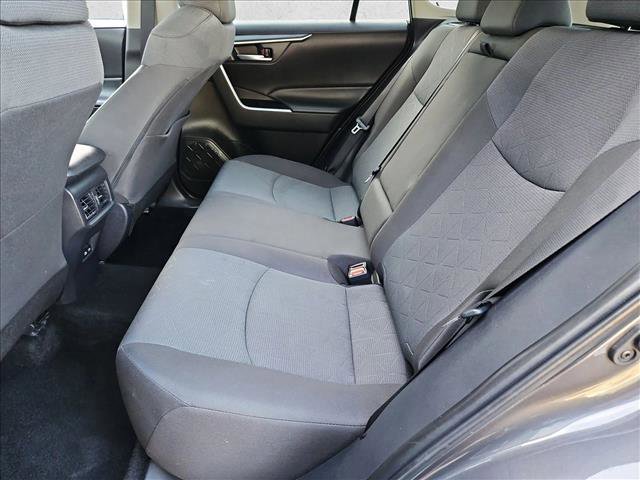 Used 2025 Toyota RAV4 XLE FWD image 18