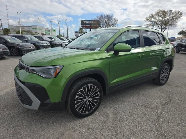 New 2026 Volkswagen Taos SE FWD image 6