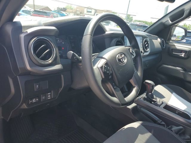 Used 2021 Toyota Tacoma TRD Sport AWD/4WD image 17