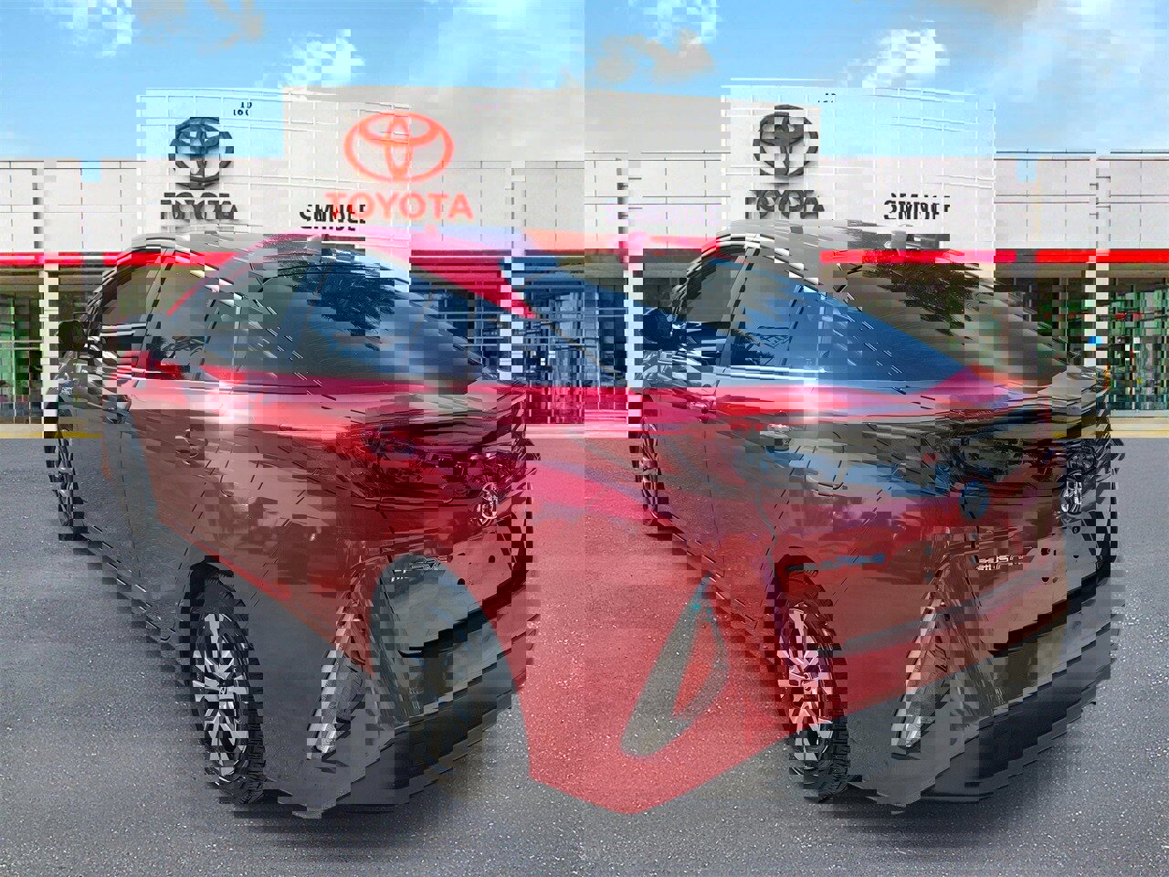 Used 2022 Toyota Prius Prime LE image 4