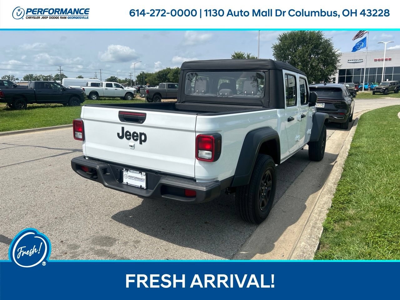 Used 2025 Jeep Gladiator Sport AWD/4WD image 4