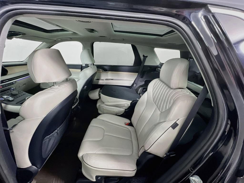 Used 2024 Hyundai Palisade Limited AWD/4WD image 25