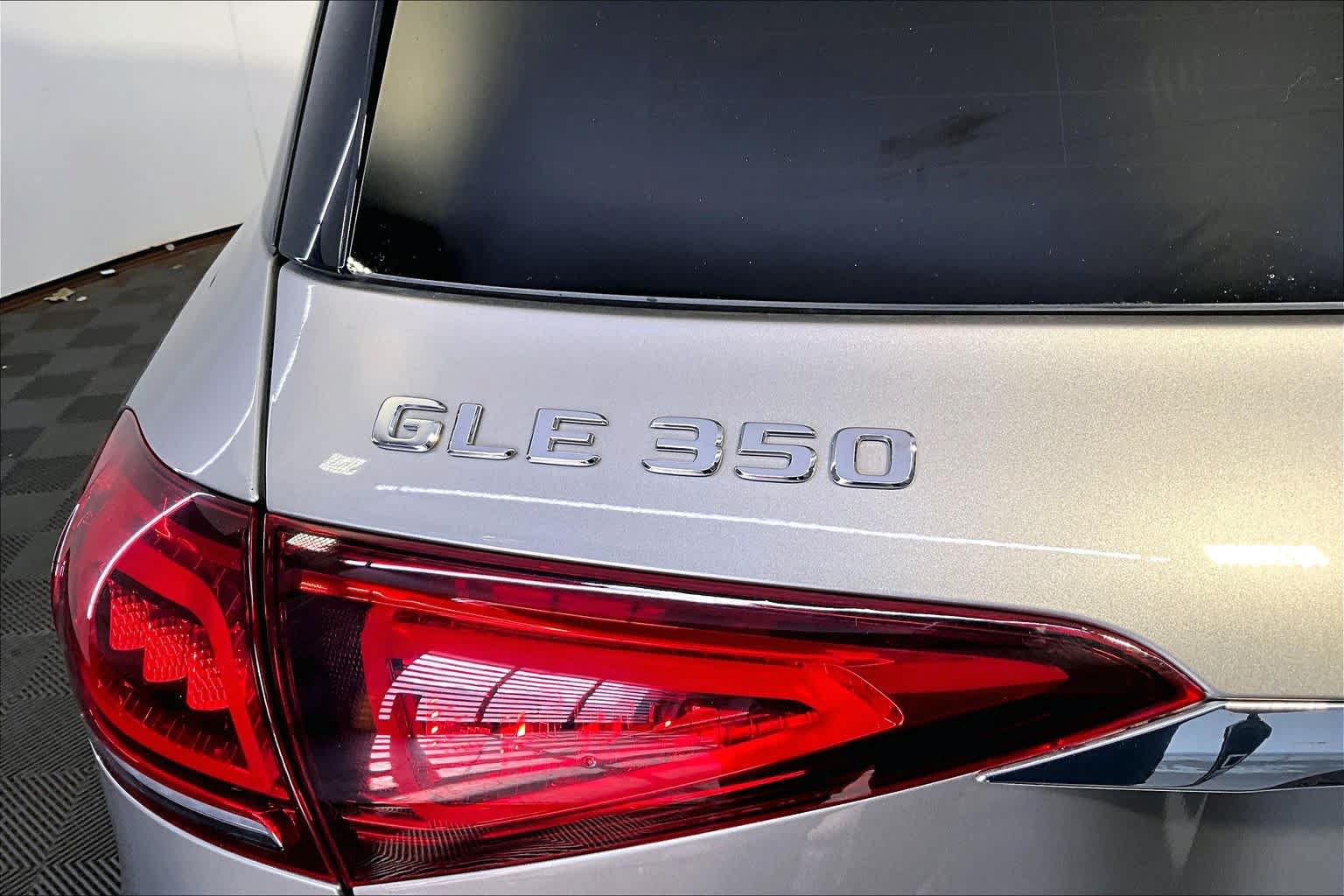 Used 2022 Mercedes-Benz GLE 350 4MATIC image 33