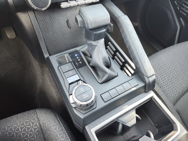 Certified 2025 Toyota 4Runner SR5 AWD/4WD image 19