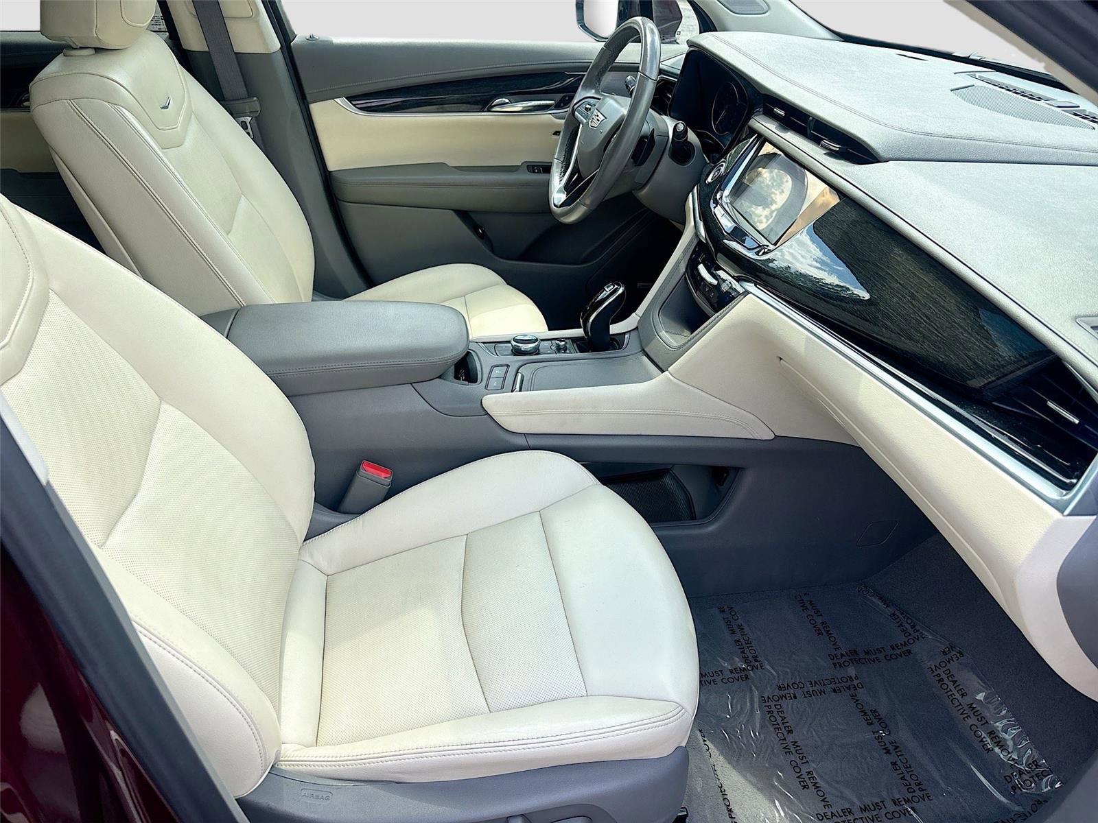 Used 2023 Cadillac XT6 Premium Luxury FWD image 34