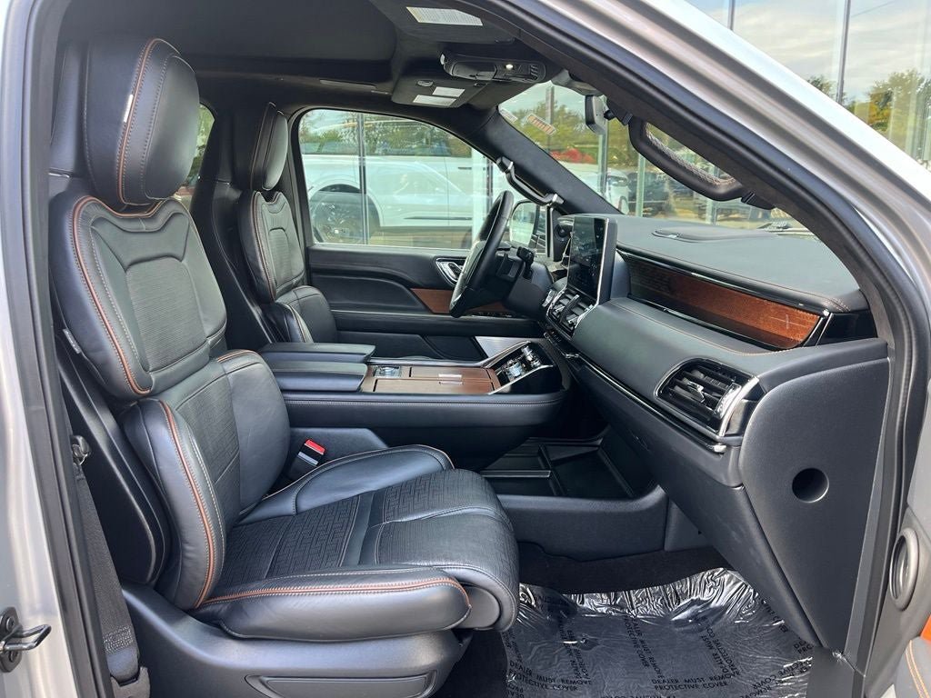 Certified 2023 Lincoln Navigator L Black Label AWD/4WD image 22