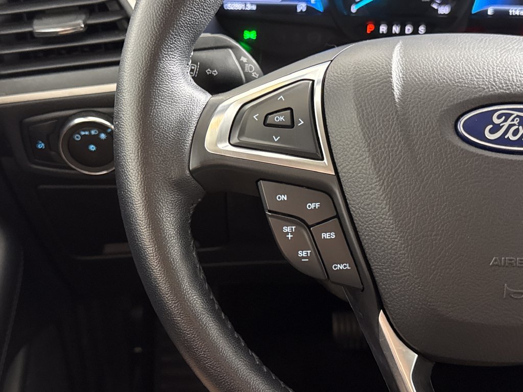 Used 2023 Ford Edge SEL AWD/4WD image 16