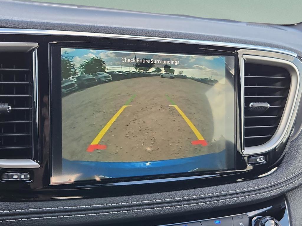 New 2026 Chrysler Pacifica Select FWD image 34