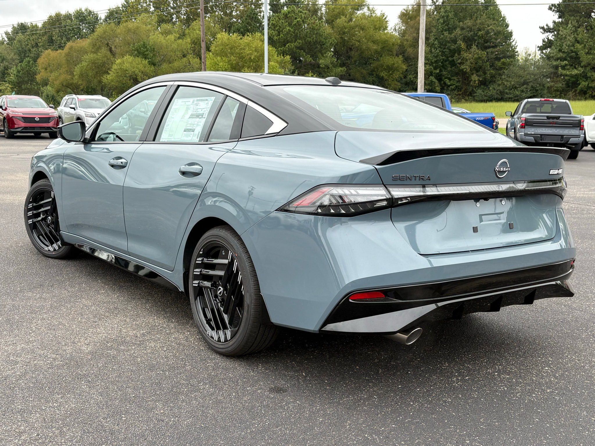 New 2027 Nissan Sentra SR w/ SR Premium Package FWD image 9