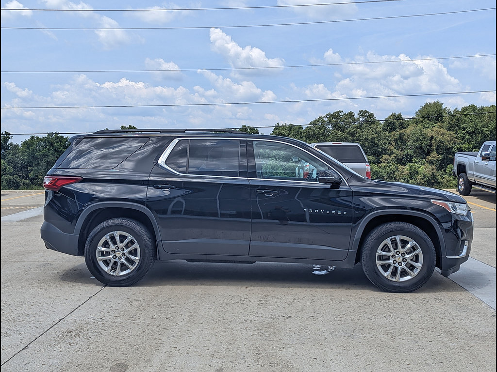 Used 2019 Chevrolet Traverse LT w/ LPO, Floor Liner Package AWD/4WD image 6