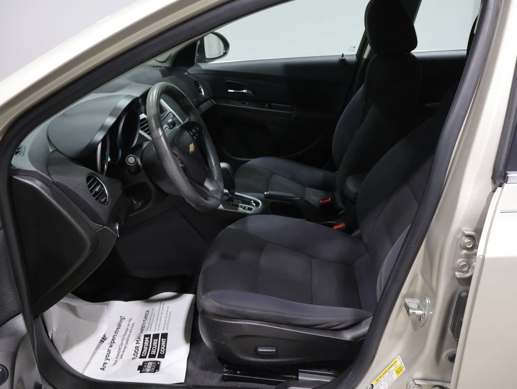 Used 2016 Chevrolet Cruze Eco image 11