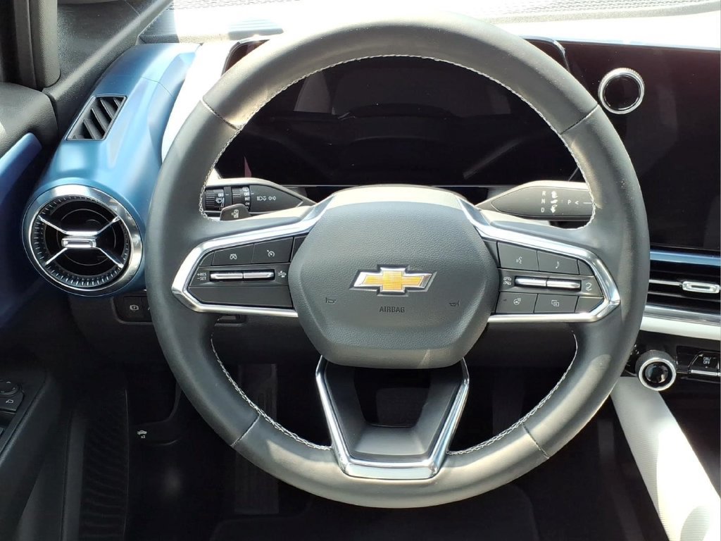 Used 2026 Chevrolet Equinox EV LT FWD image 20