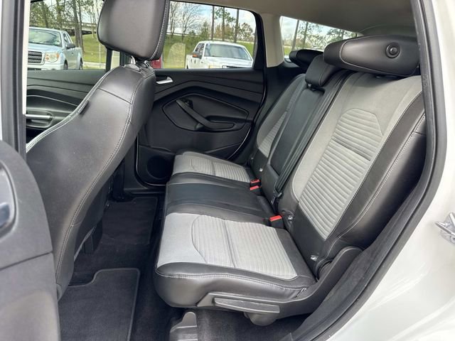 Used 2017 Ford Escape SE w/ SE Sport Appearance Package image 16