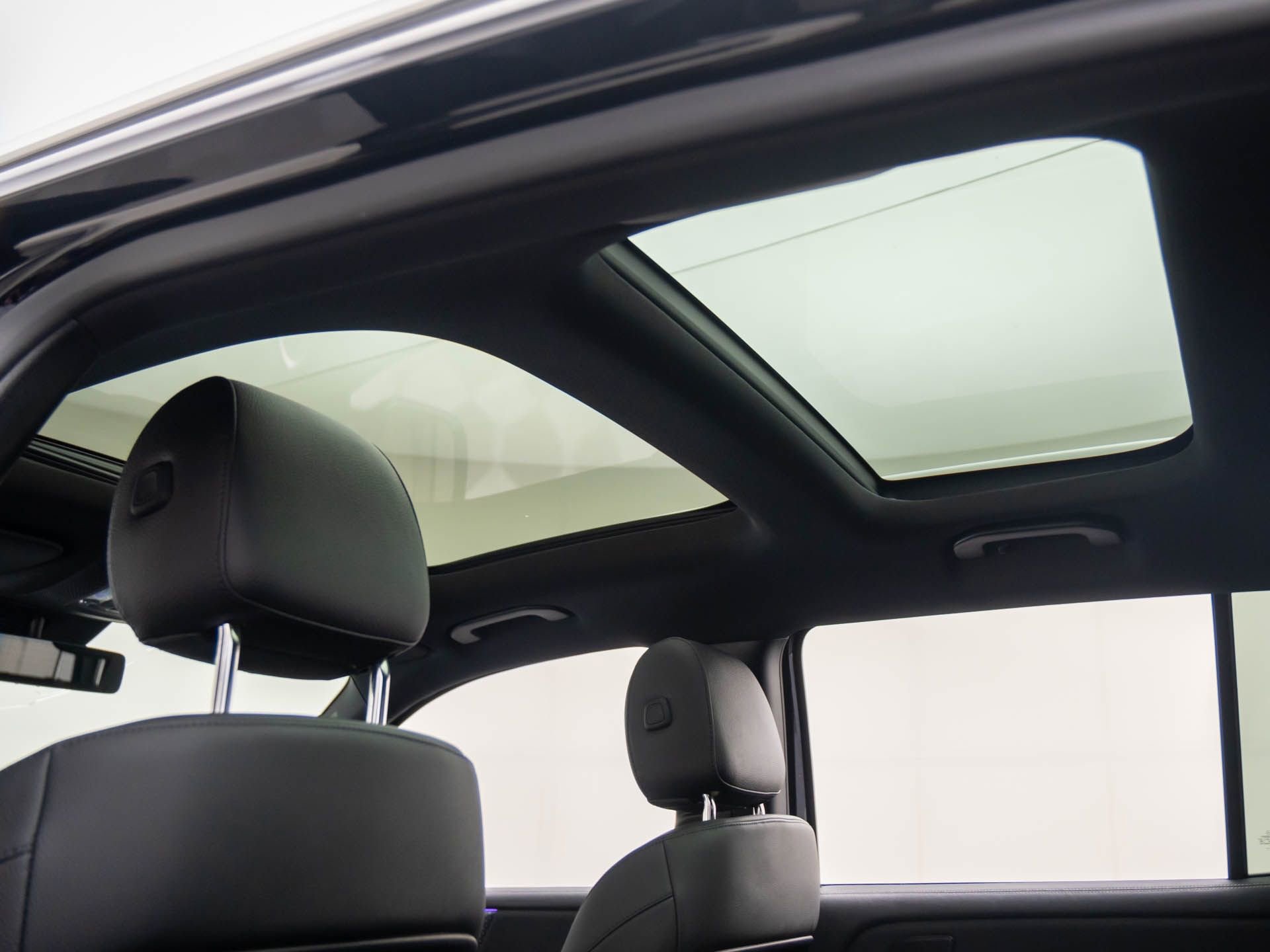 Certified 2024 Mercedes-Benz GLB 250 4MATIC w/ Exclusive Package image 20