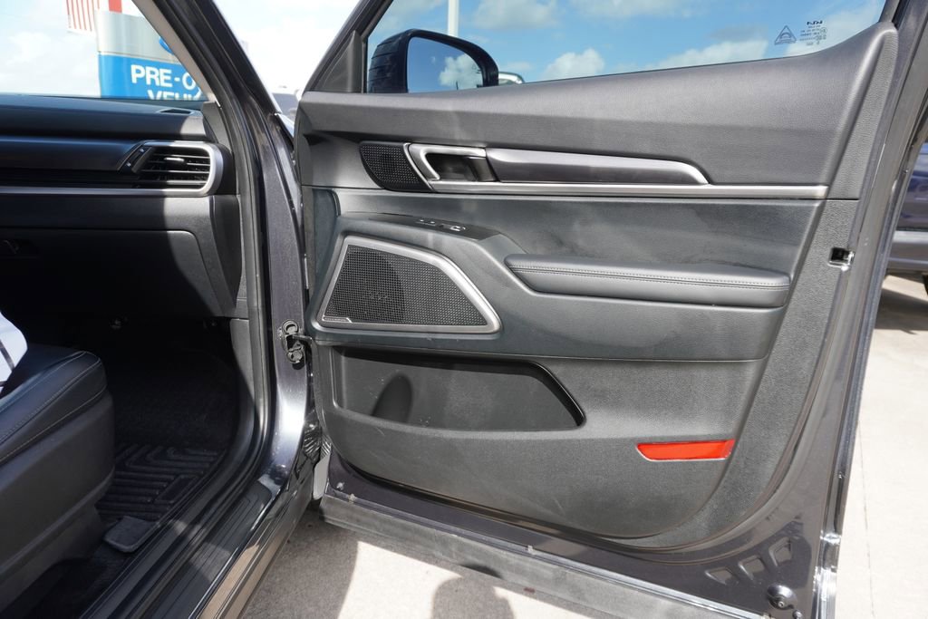 Used 2024 Kia Telluride S image 24