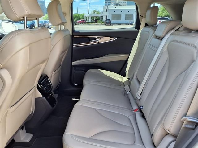 Certified 2022 Lincoln Nautilus Reserve image 5