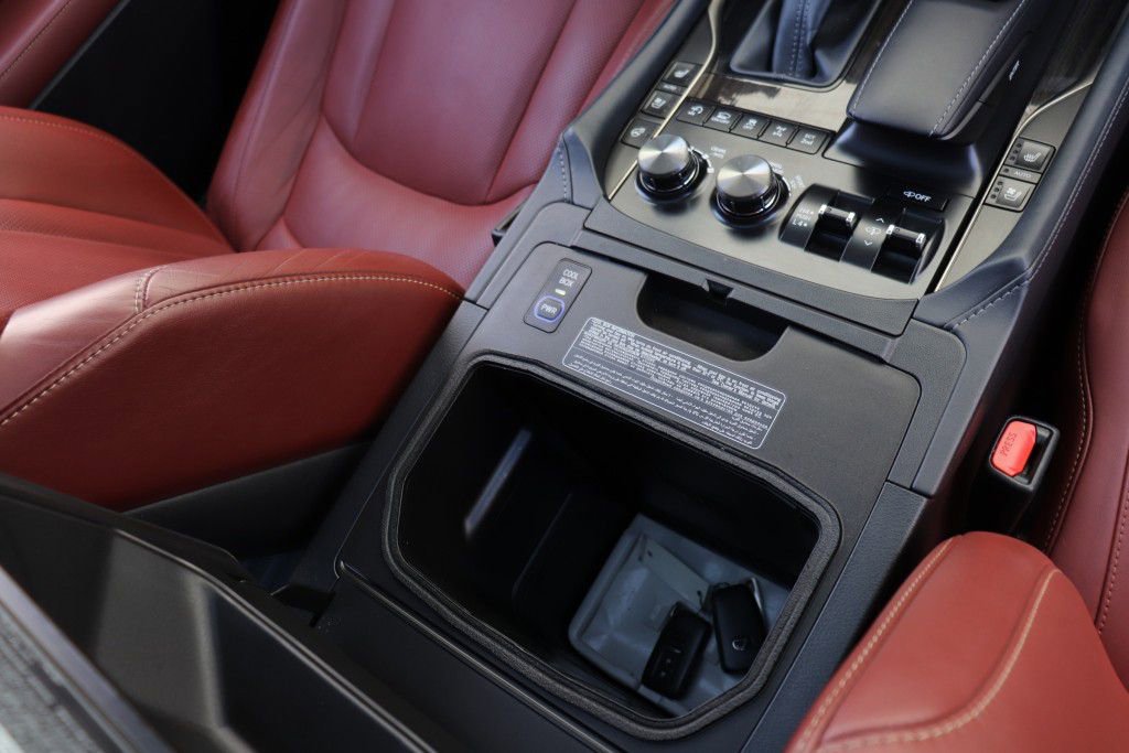 Used 2019 Lexus LX 570 4WD w/ Luxury Package image 58