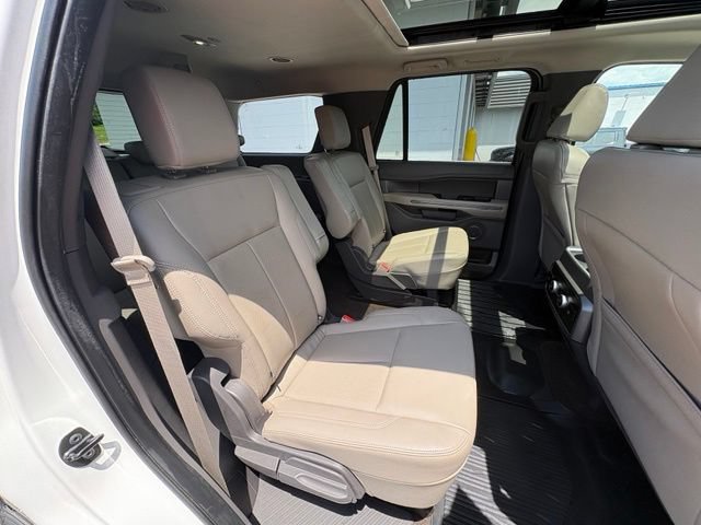 Used 2021 Ford Expedition XLT AWD/4WD image 32