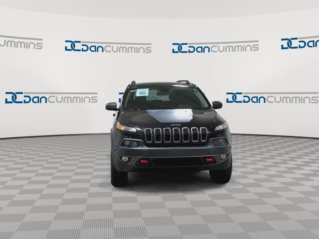 Used 2016 Jeep Cherokee Trailhawk AWD/4WD image 4