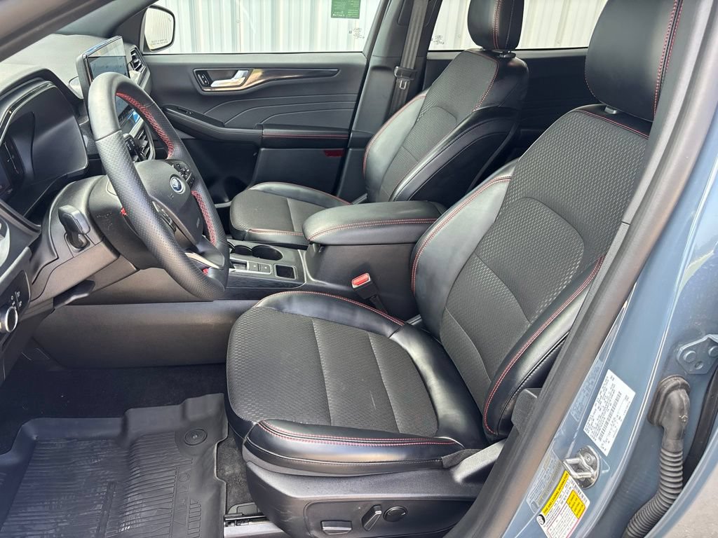 Used 2025 Ford Escape ST-Line w/ Equipment Group 301A FWD image 10