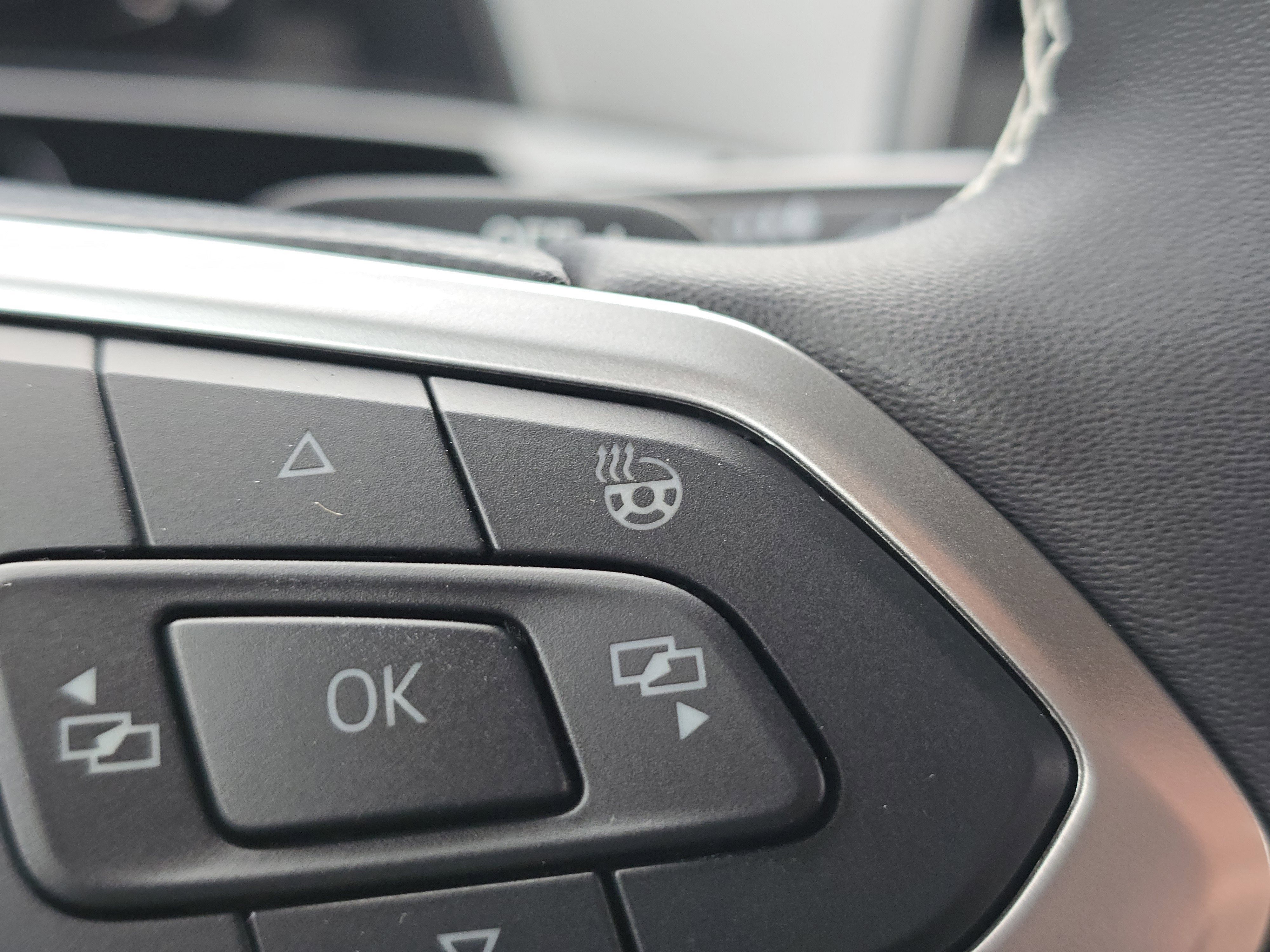 New 2026 Volkswagen Atlas Cross Sport SE image 25