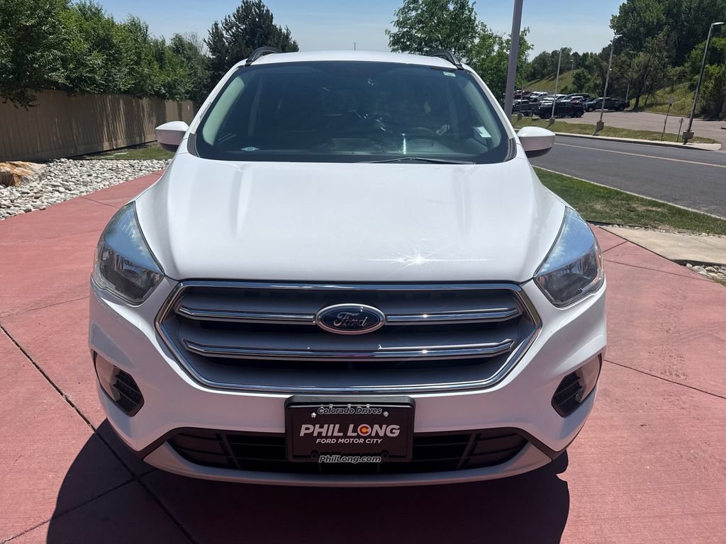 Used 2018 Ford Escape SE w/ SE Sync 3 Package AWD/4WD image 2