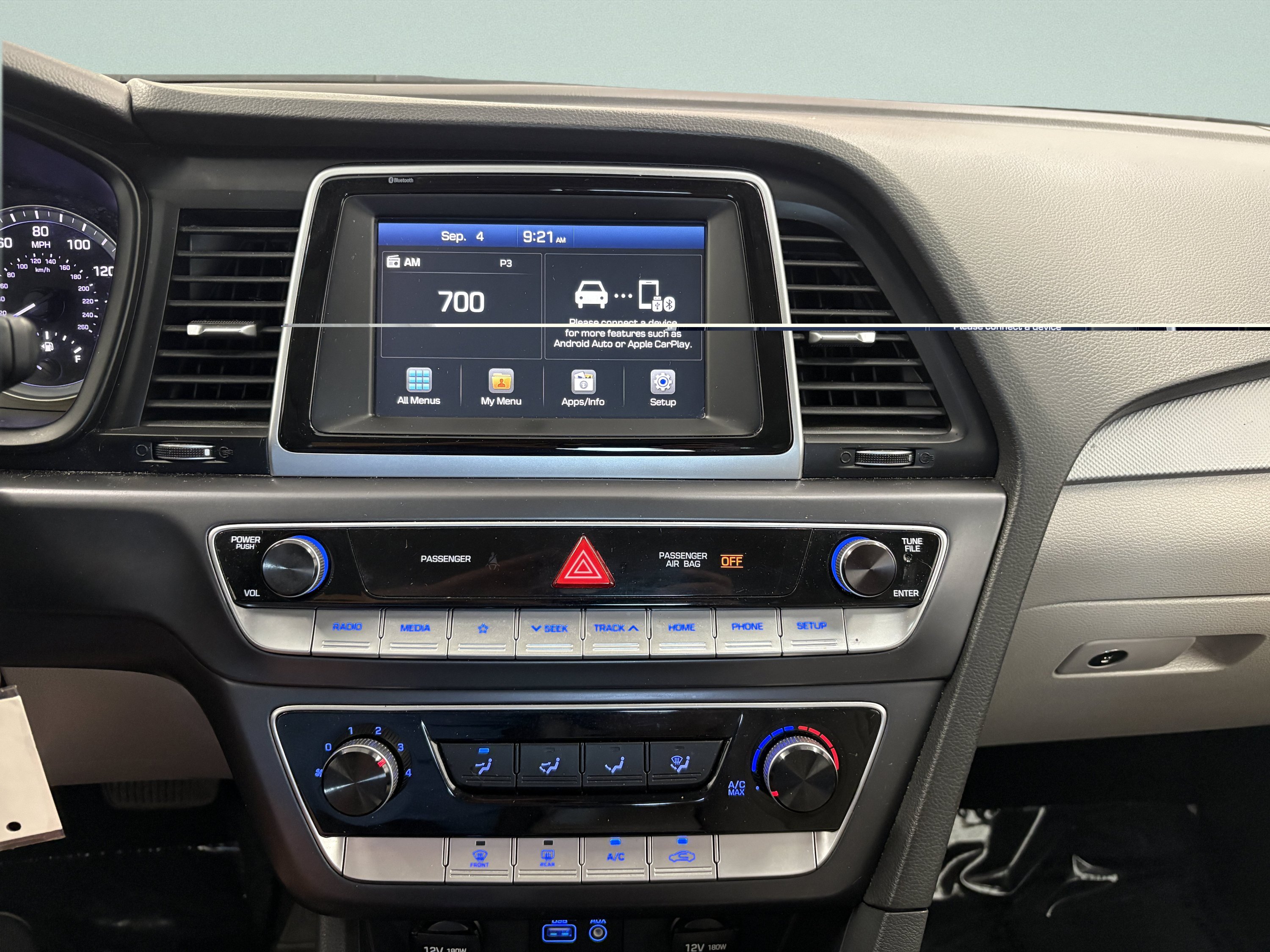 Used 2018 Hyundai Sonata SE FWD image 12