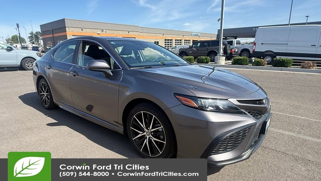 Used 2021 Toyota Camry SE