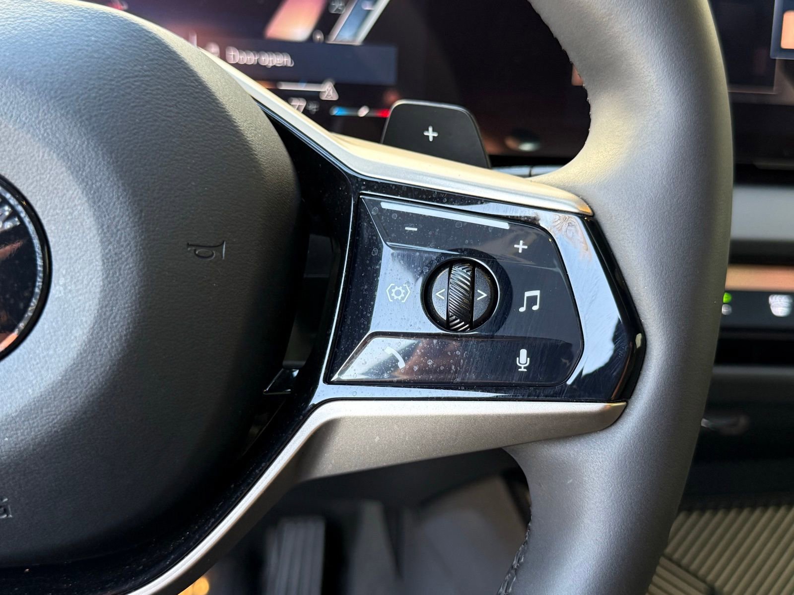 Used 2025 BMW X3 xDrive30i w/ Convenience Package image 28