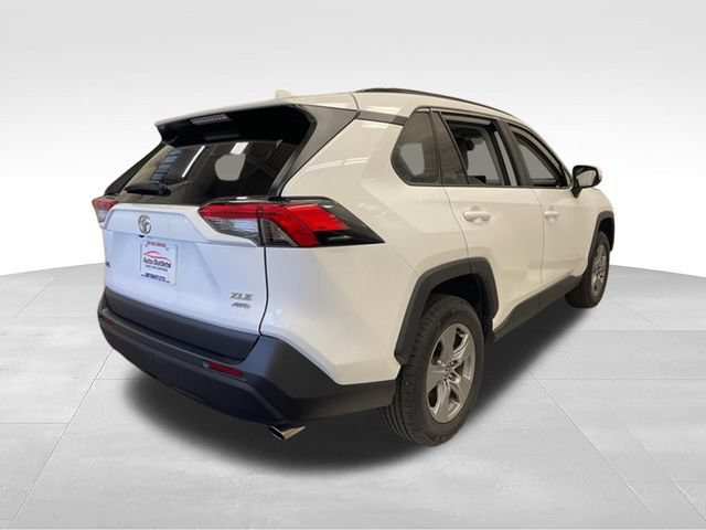 Used 2022 Toyota RAV4 XLE w/ Convenience Package AWD/4WD image 7