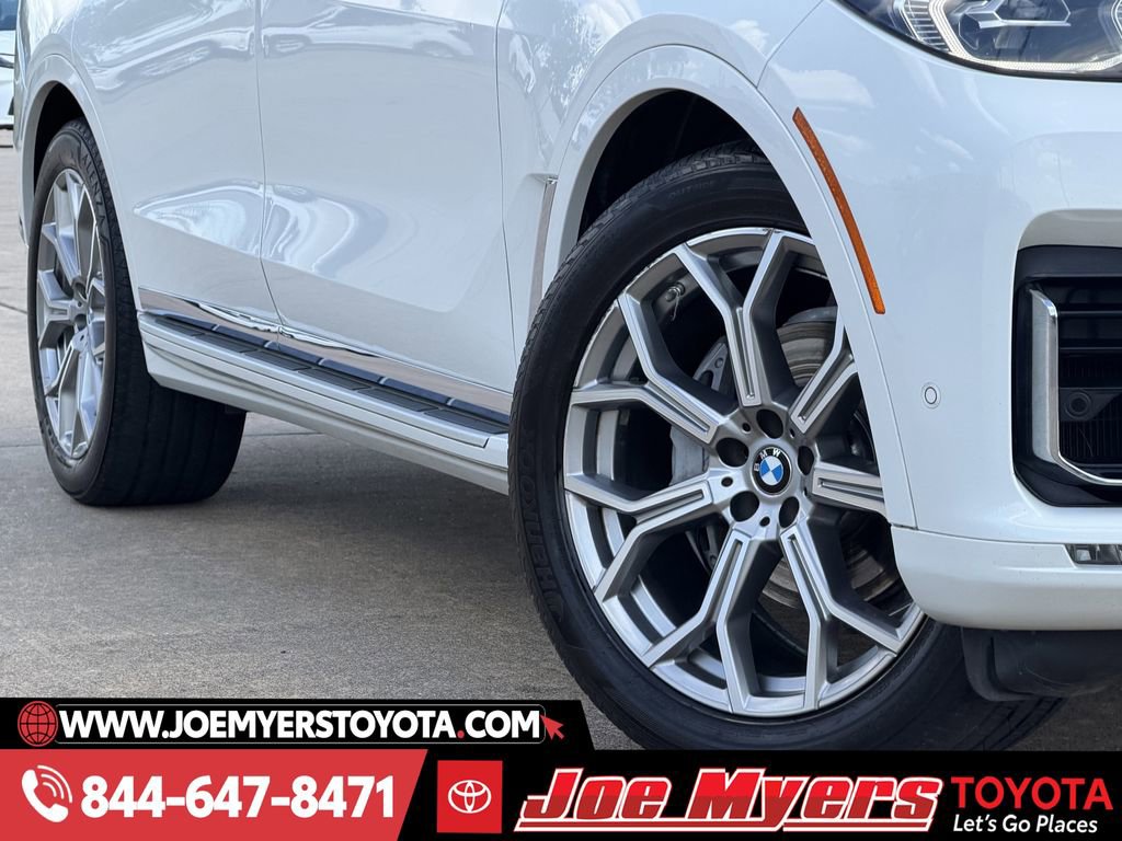 Used 2020 BMW X7 xDrive40i w/ Cold Weather Package image 12