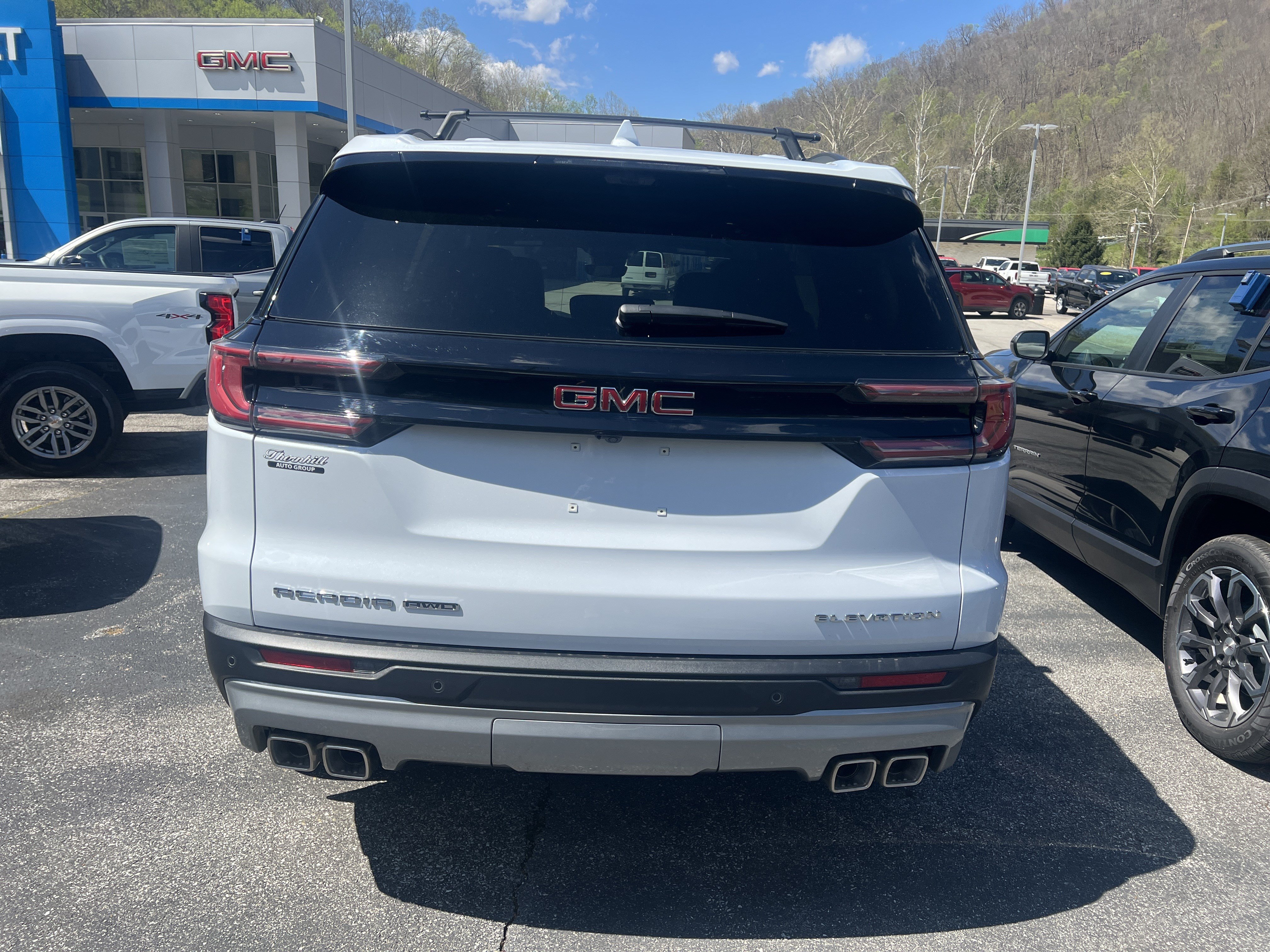New 2026 GMC Acadia Elevation w/ Elevation Premium Package AWD/4WD image 4