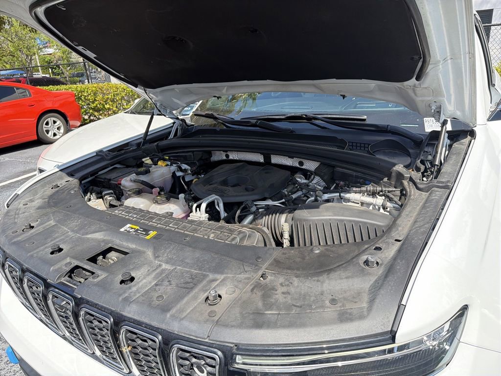 Used 2022 Jeep Grand Cherokee Overland w/ Advanced Protech Group III image 29