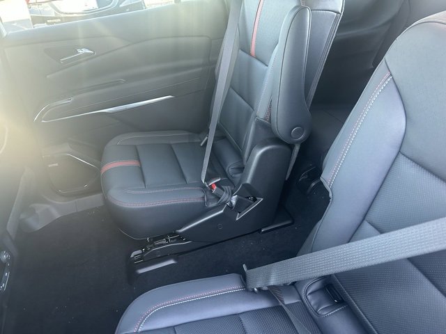 New 2026 Chevrolet Traverse RS image 10