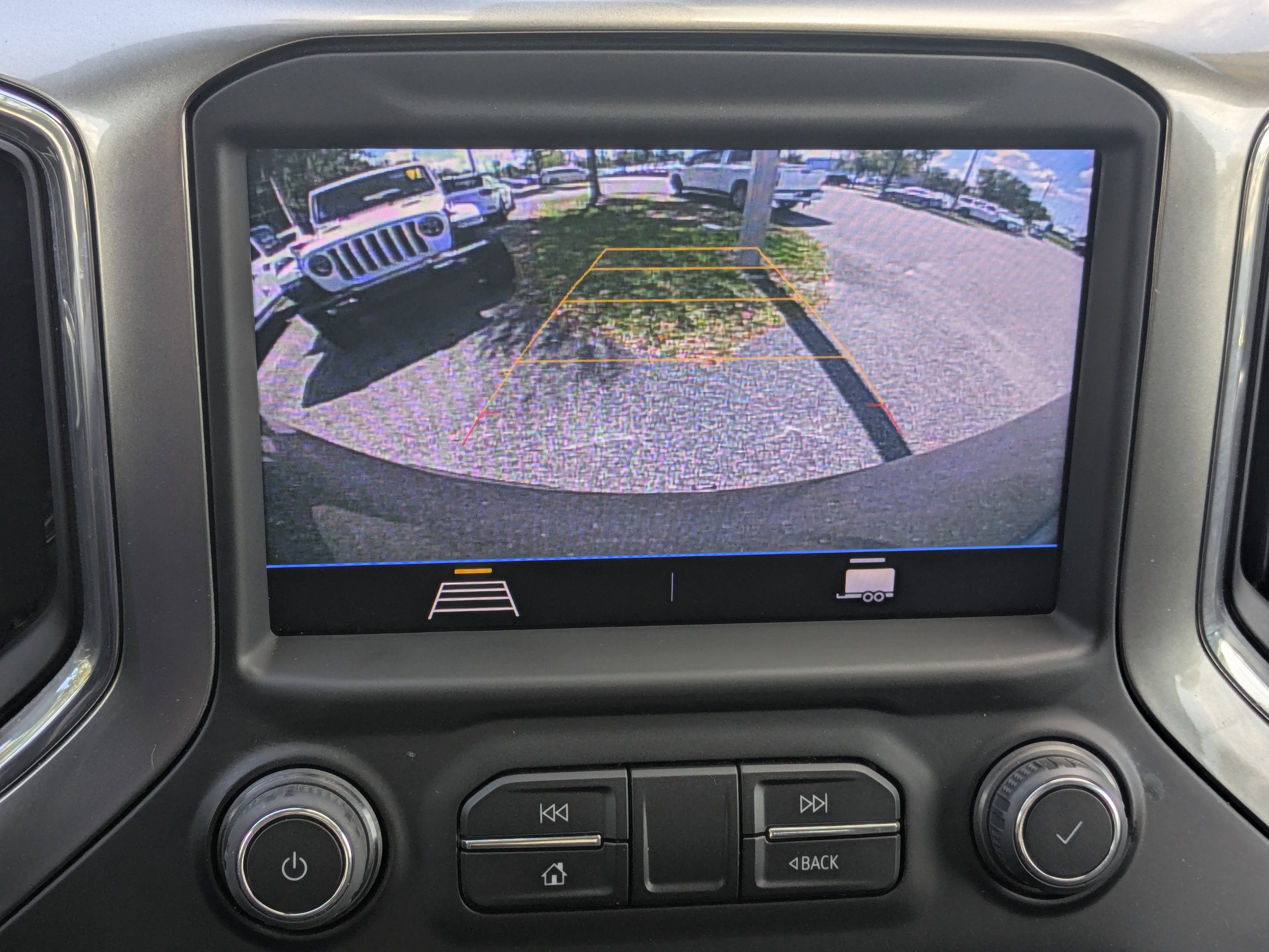 Used 2021 Chevrolet Silverado 1500 LT image 33