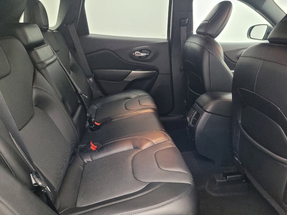 Used 2019 Jeep Cherokee High Altitude image 19